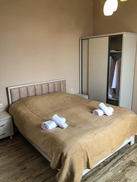 Bed, Bedroom, wardrobe