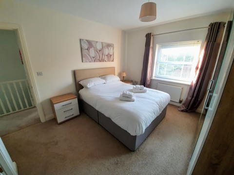 Beverley Central Townhouse Free Parking Sleeps 8 House in Beverley