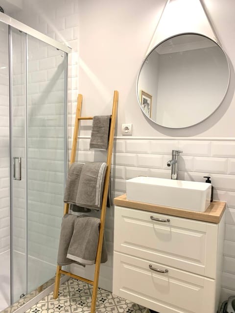 Mieszkanie w marynarskim stylu 700m od morza Apartment in West Pomeranian Voivodeship, Poland