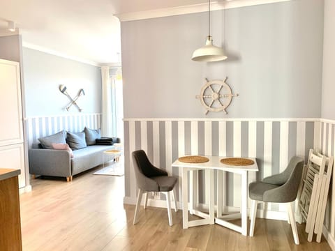 Mieszkanie w marynarskim stylu 700m od morza Apartment in West Pomeranian Voivodeship, Poland