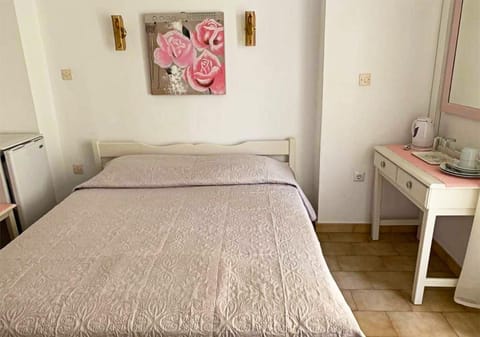 Sunshine Pension Bed and Breakfast in Samos, Greece