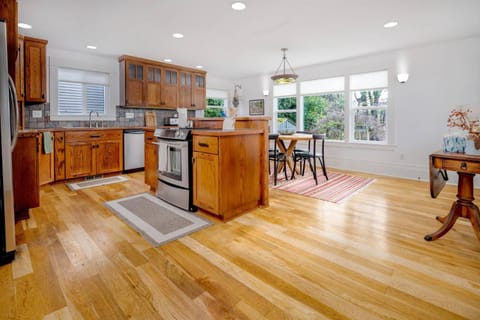 Honey Bea House in McMinnville