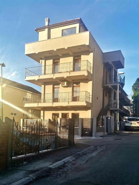 Property building, Street view, Parking