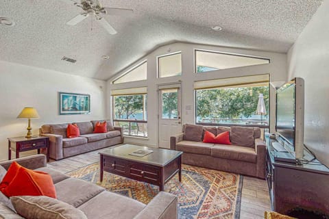 River Oaks R&R House in Kingsland