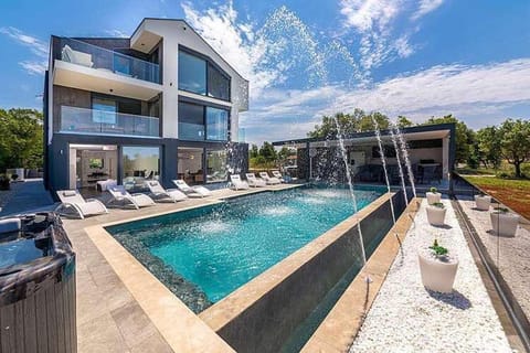 Property building, Garden view, Swimming pool