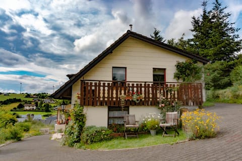 Ferienhaus ROSENHOF Vulkaneifel House in Vulkaneifel