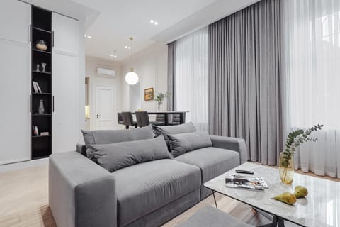Communal lounge/ TV room, Living room, Lounge or bar, Photo of the whole room, Seating area