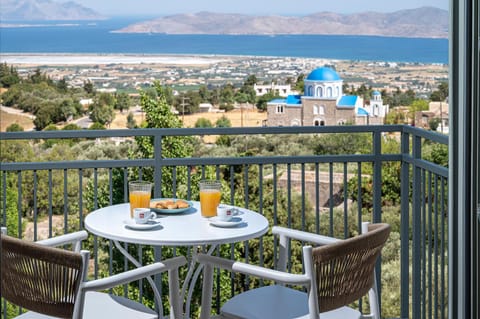 View (from property/room), Balcony/Terrace, Sea view