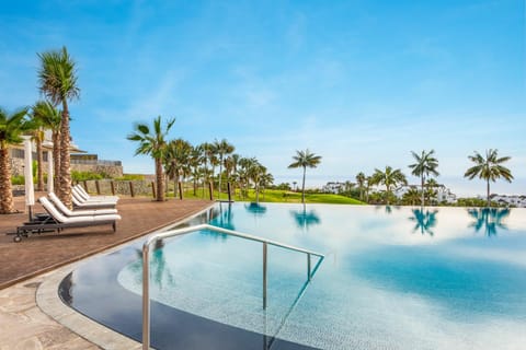Day, Garden, Garden view, Pool view, Sea view, Swimming pool, sunbed