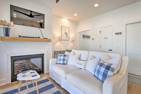 Waterfront Oasis On Tims Ford Lake PoolandKayak! House in Tennessee