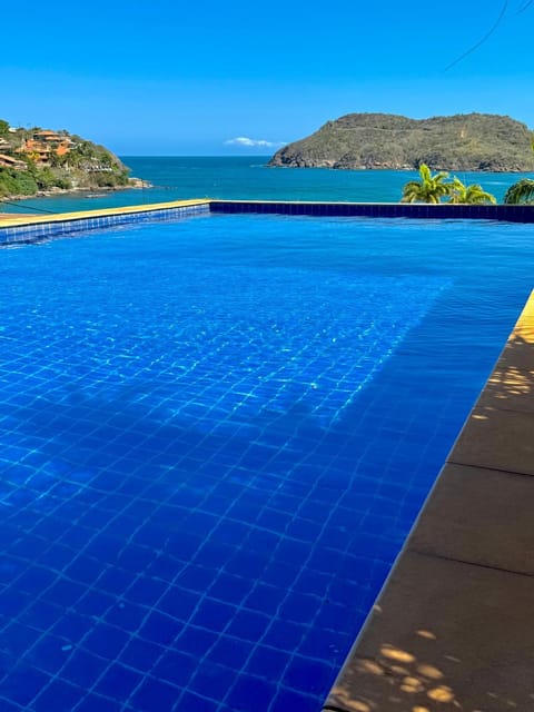 Búzios Prime: Vista Mar, 50m da Praia da Ferradura, 8 suites House in Armacao dos Buzios