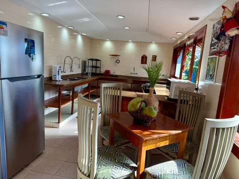 Búzios Prime: Vista Mar, 50m da Praia da Ferradura, 8 suites House in Armacao dos Buzios