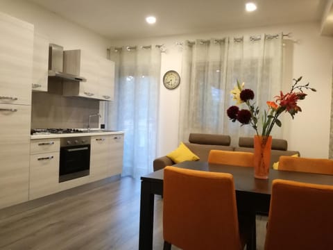 Kitchen or kitchenette, Living room, Dining area