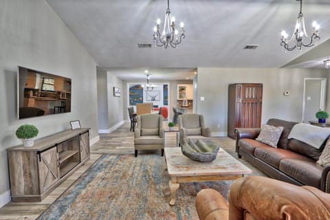 Pancho and Leftys - Place House in Rio Grande