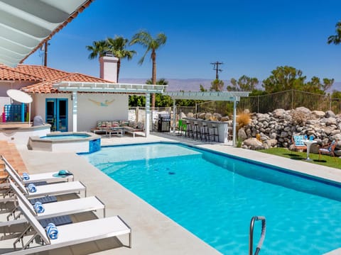 Paradise Splash at Little Tuscany by ACME House Company Villa in Palm Springs