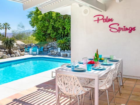 Paradise Splash at Little Tuscany by ACME House Company Villa in Palm Springs