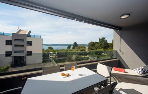 View (from property/room), Balcony/Terrace, Sea view