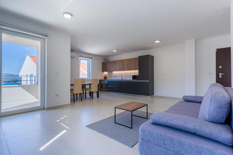 View (from property/room), Living room, Sea view, kitchen