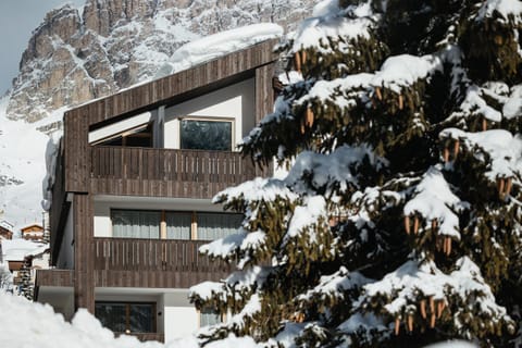 Property building, Winter