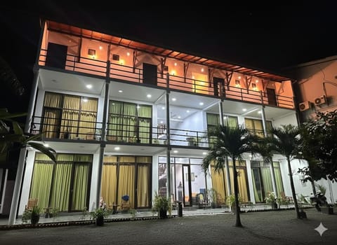 Property building, Night