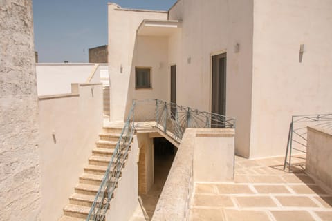 Inner courtyard view
