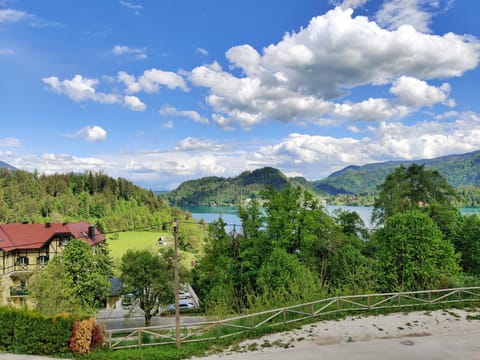 Neighbourhood, Lake view, Lake view