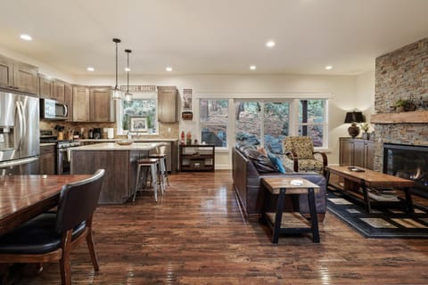 Trails End Retreat home House in Bend