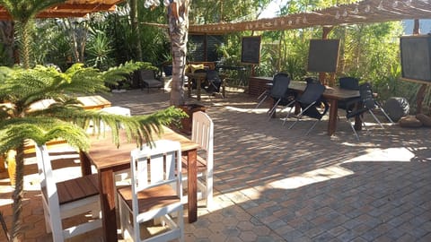 Patio, Restaurant/places to eat, Restaurant/places to eat, Internal: Not applicable to any particular room