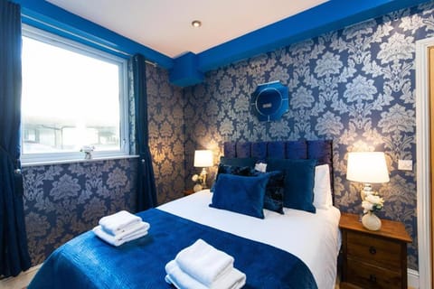 Sea View Luxury City Centre - Best Location Apartment in Galway