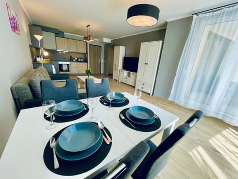 Communal lounge/ TV room, TV and multimedia, Kitchen or kitchenette, Living room, Seating area, Dining area, Evening entertainment, minibar, pet friendly, stove