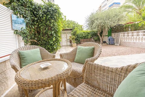 Patio, Day, Garden, View (from property/room), Balcony/Terrace, Seating area, Dining area, Garden view