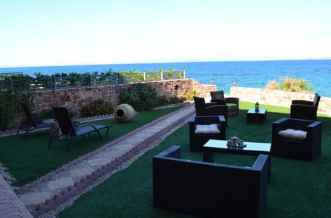 Garden, Sea view
