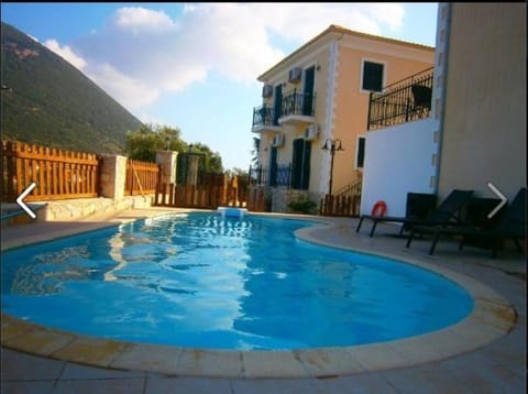 Property building, Day, Swimming pool