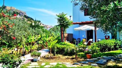 Facade/entrance, Facade/entrance, Garden, View (from property/room), Landmark view, Inner courtyard view