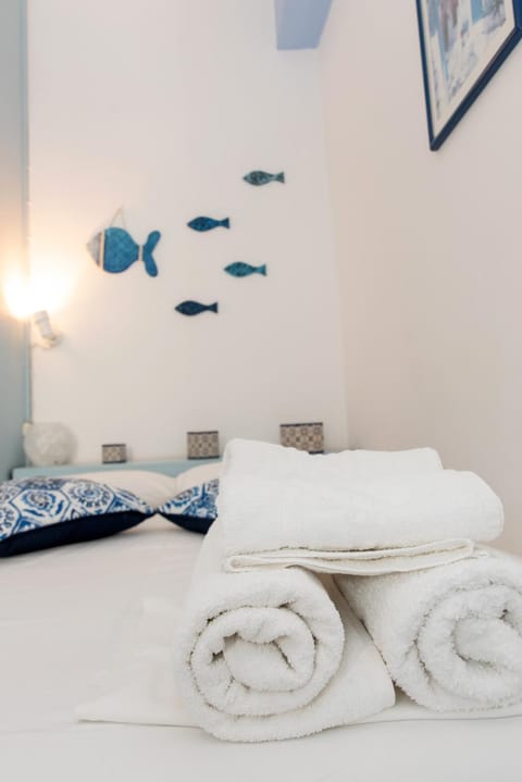 Patio, Bed, Bathroom, Coffee/tea facilities, Balcony/Terrace, Balcony/Terrace, Kitchen or kitchenette, Bedroom, Sea view, Sea view, Street view, Street view