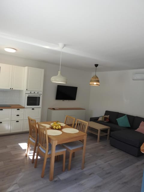 Apartment Salvia Apartment in Okrug Gornji