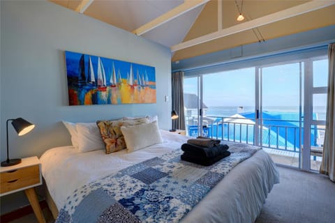 Bed, View (from property/room), Bedroom, Sea view