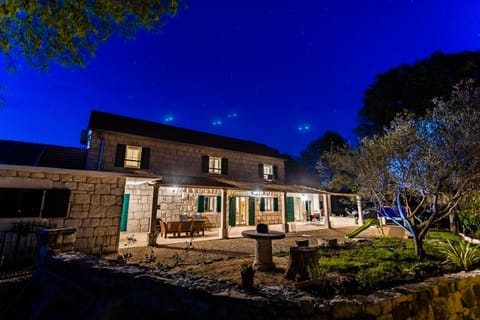 Property building, Children play ground, Lounge or bar, Inner courtyard view