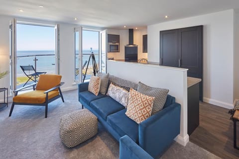 Kitchen or kitchenette, Living room, Seating area, Sea view