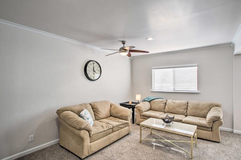 Convenient Burien Getaway 12 Mi to Dtwn SEA! House in Burien