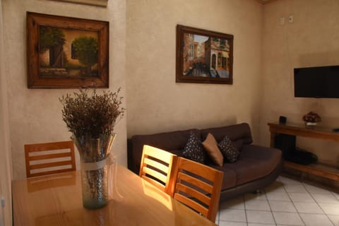 Communal lounge/ TV room, TV and multimedia