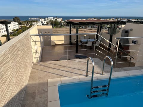 Balcony/Terrace, Sea view, Swimming pool