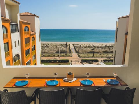 Patio, Sea view, Meals