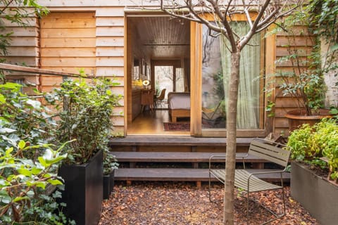Bedroom, Garden view