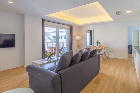 Bed, Living room