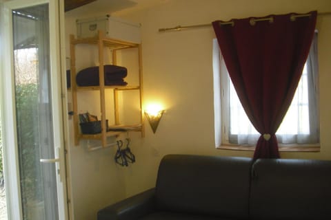 Lou mas li Pitchoun "Jasmin" House in Gordes