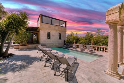 Patio, Balcony/Terrace, Swimming pool, sunbed