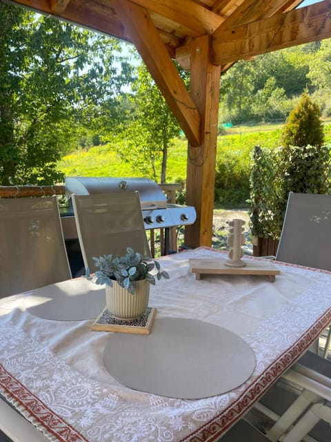 Patio, BBQ facilities, BBQ facilities, Dining area