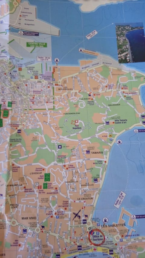 Appartement 4 personnes 5mn plage Piscine wifi parking Apartment in La Seyne-sur-Mer