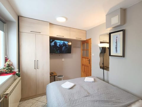 TV and multimedia, Photo of the whole room, towels, wardrobe